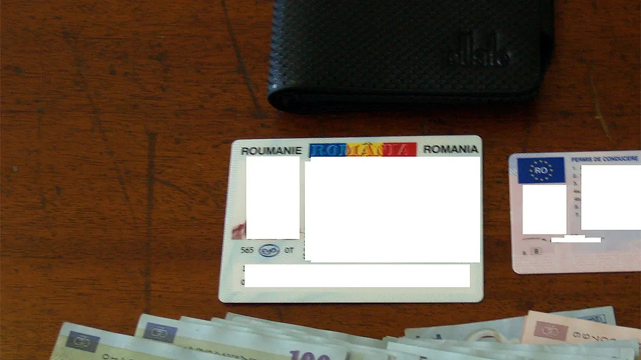 Un bărbat de 69 de ani a găsit 16.000 de lei într-un supermarket din Iaşi şi i-a dus la poliţie! Ce a primit în schimb