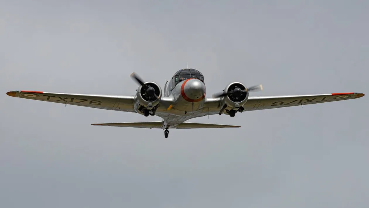Panică la bordul unui avion. Pilotul a suferit un infarct