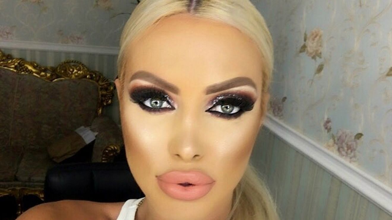 LOREDANA CHIVU a reacţionat după ce Anca de la Strehaia a publicat imaginea cu Denisa în sicriu. E foc şi pară!