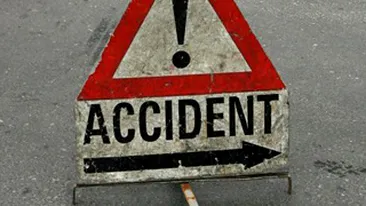 Un copil de trei ani din Neamt a murit calcat de masina! Alti patru tineri au fost raniti!