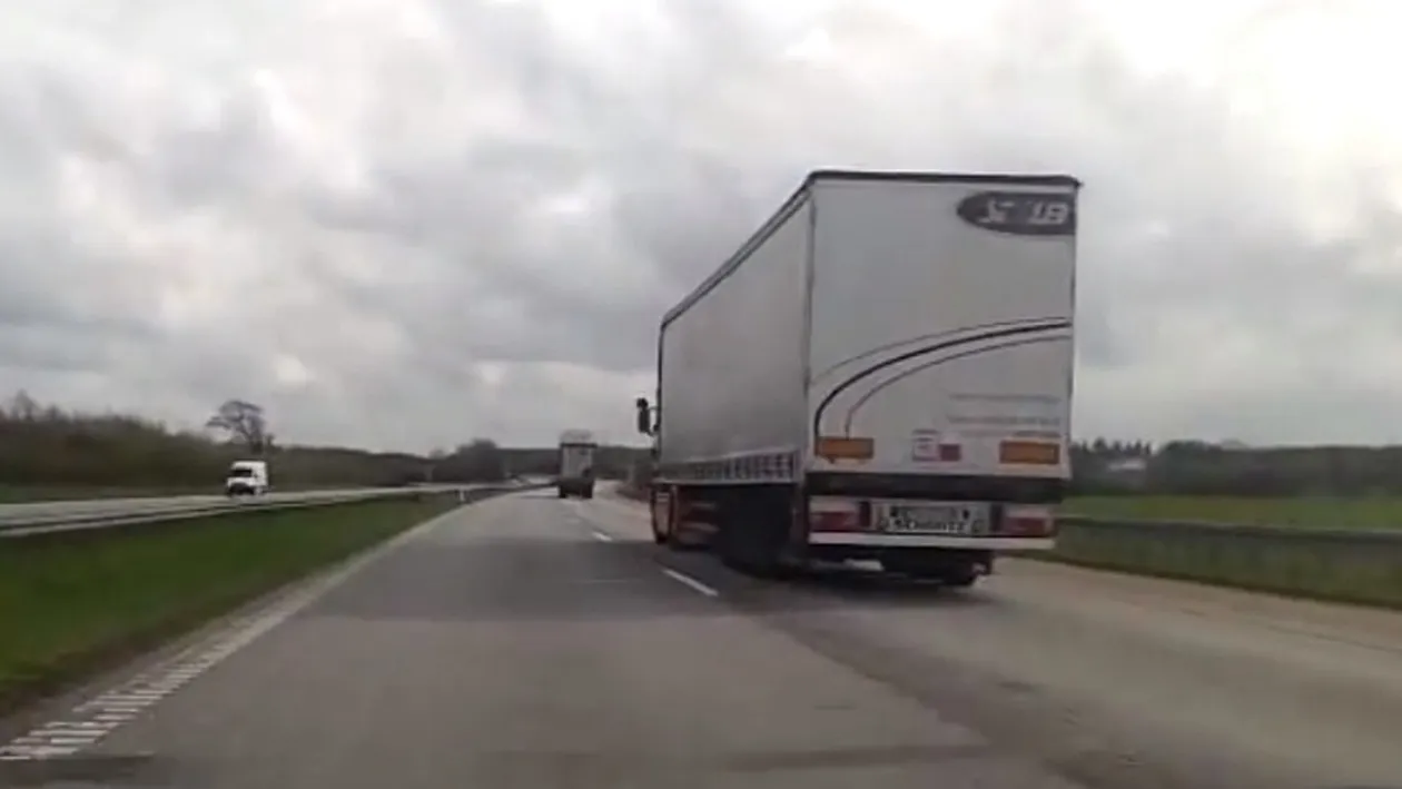 Un patron din România, 50.000 de euro recompensă, după ce angajatul său a fugit TIR-ul plin cu televizoare