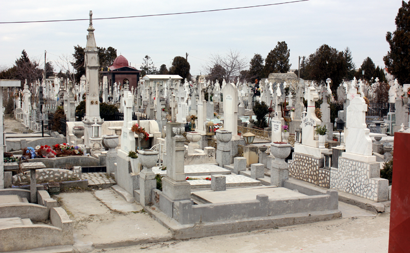 Mama fostului prezentator de la Antenă este îngropată într-un cimitir din Tărtășești