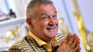 Reacția halucinantă a lui Gigi Becali când a fost prins de polițiști fără declarație: ”Păi ce-i aia? Ce să fac? Eu fac declaraţie pentru mine?”