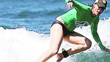 Helen Hunt e in mare forma! Ce mai calareste valurile!