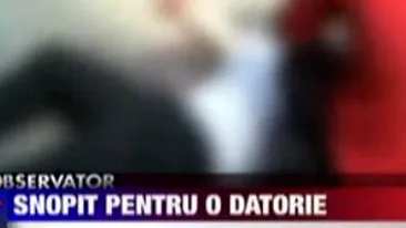 VIDEO SOCANT! Un ploiestean a fost batut crunt pentru o datorie de 100 de lei