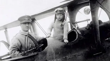 Imagini de colectie cu Majestatea Sa. Primii ani de pilotaj ai Regelui Mihai