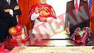 Benedict al XVI-lea isi serbeaza ziua in Biroul Oval