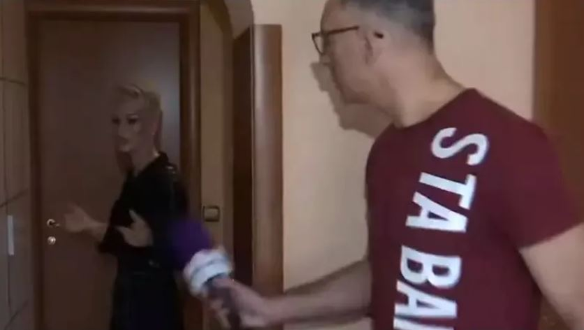 Cum arată apartamentul de 200 mp în care locuiește Regina Întunericului. Gabriela Lucuțar l-a amenajat după bunul plac: „Îmi place foarte mult negrul”