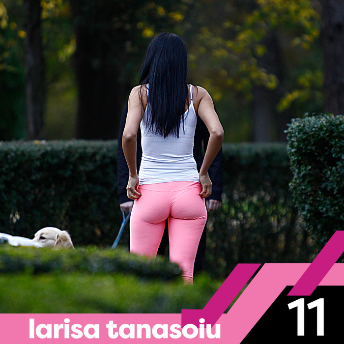 Top 30 sexy-vedete care nu și-au ținut mâinile „acasă” în public