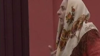 VIDEO Locuinta vrajitoarei Bratara, perchezitionata! VEZI AICI ce au confiscat politistii!