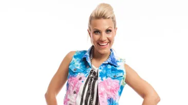 Amna a pus ban pe ban timp de un an pentru a scoate piesa care a facut-o celebra