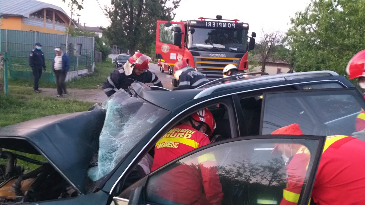 Accident horror în Teleorman! Un tânăr de 26 de ani a murit strivit. FOTO