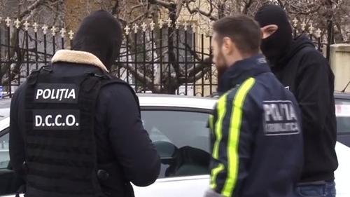 Caz cutremurător în Pitești! Ireal ce a făcut un adolescent de 16 ani, după ce și-a înjunghiat tatăl de 78 de ani