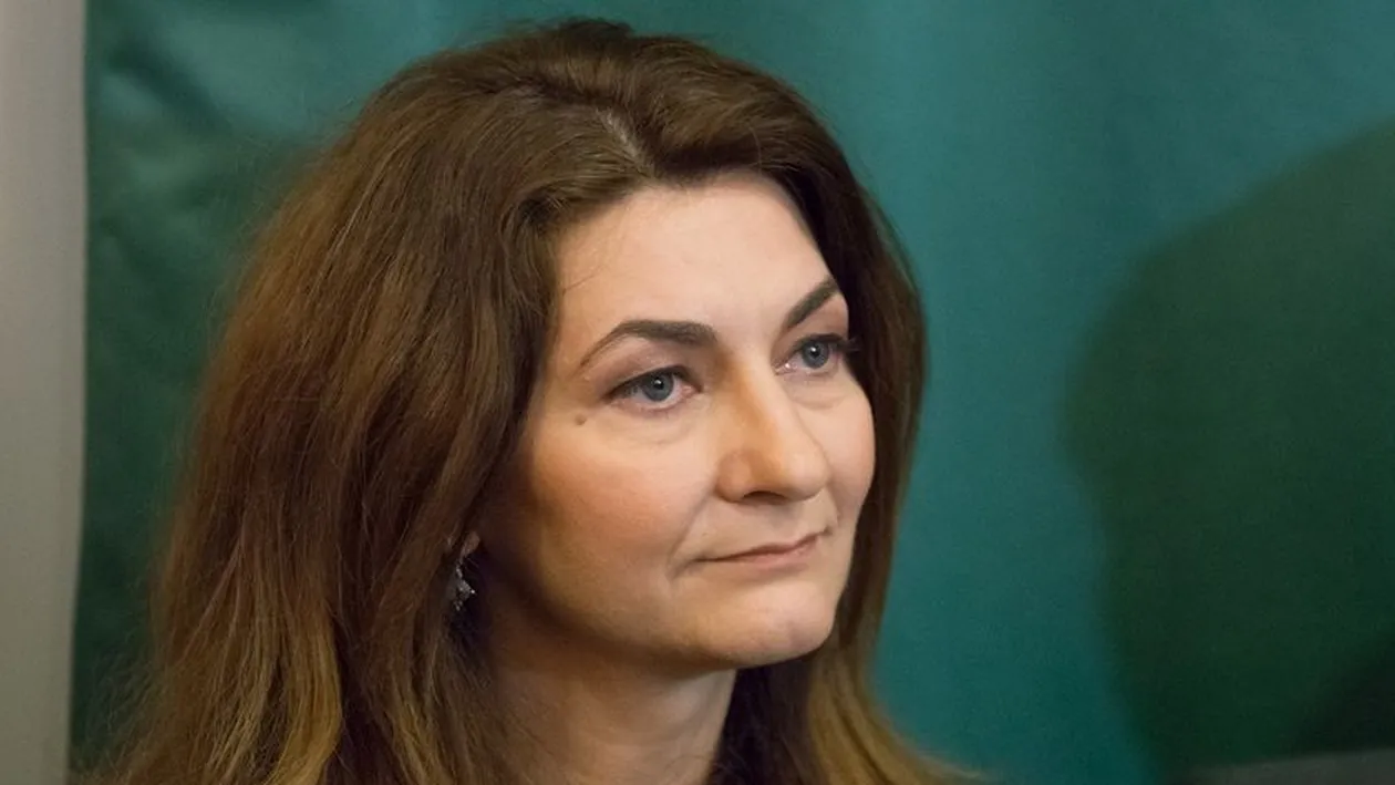 Lovitură de teatru în scandalul momentului din televiziune. Ce loc de muncă și-a găsit ”interzisa” Oana Stănciulescu după divorțul de Realitatea TV