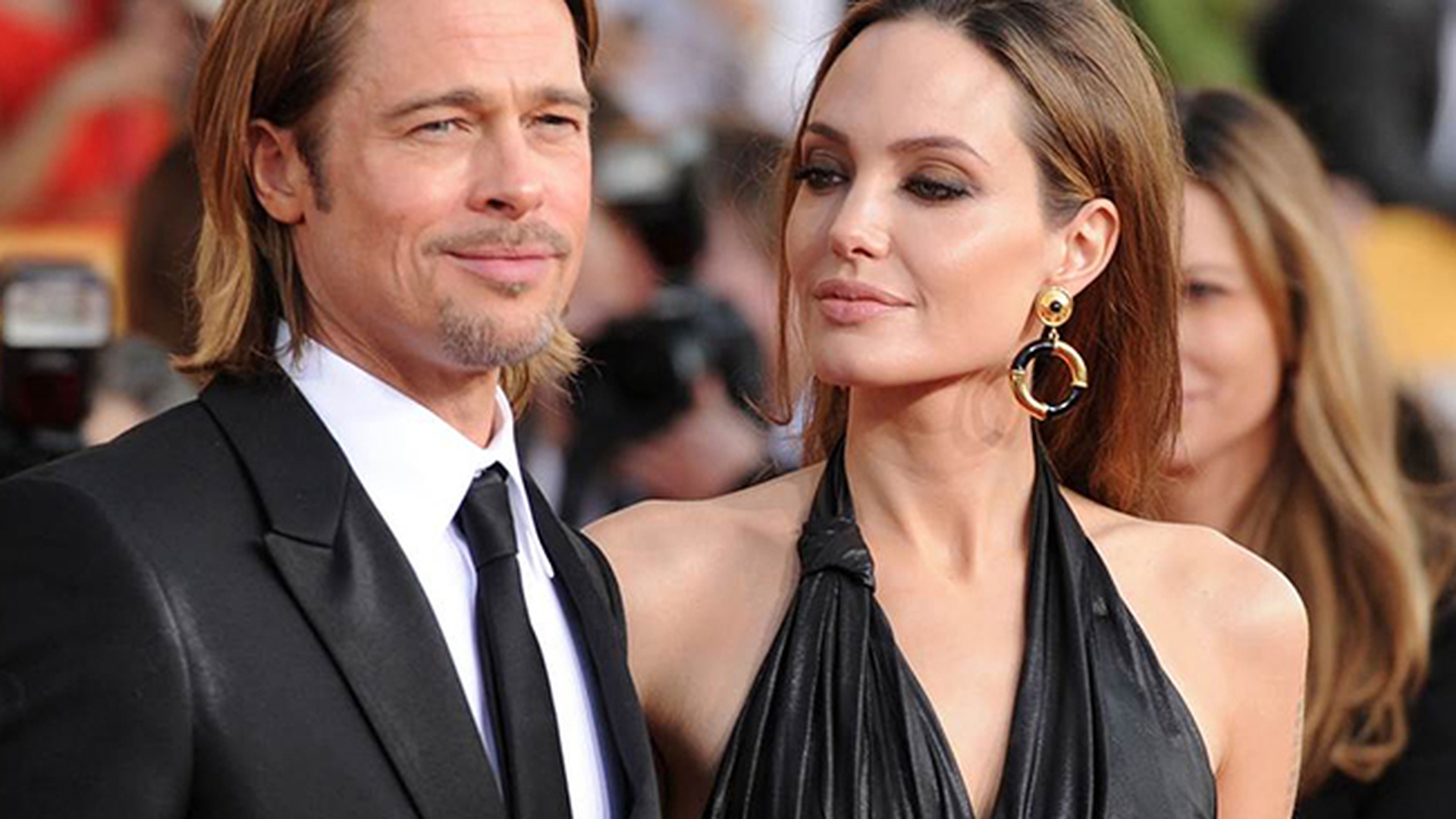 După ce s-a zvonit că divorţează, BRAD PITT a făcut publice câteva imagini cu ANGELINA JOLIE! În ce ipostaze a fost fotografiată actriţa