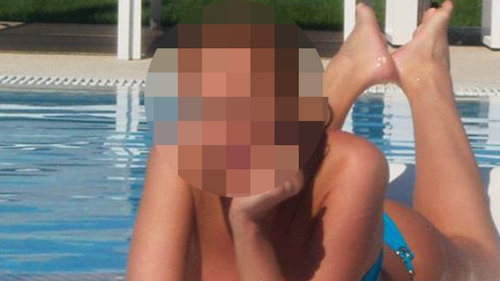 Ce vedeta si-a etalat formele apetisante la o piscina din Capitala! Pictorial incredibil de sexy cu blondina