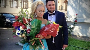 A recunoscut! Ce nu mai poate face Sânzi, în fiecare zi, ca să-şi îngrijească fetiţa!