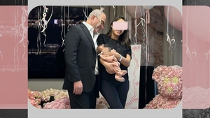 Primele imagini cu micuța lui Don Pepe! Maria a născut o fetiță, iar soțul milionar i-a umplut camera cu flori