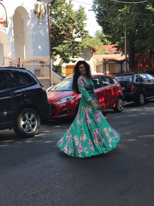 E oficial: sunt împreună! Cu cine se iubește, de fapt, Doinița Oancea! Poză în timp ce se sărută