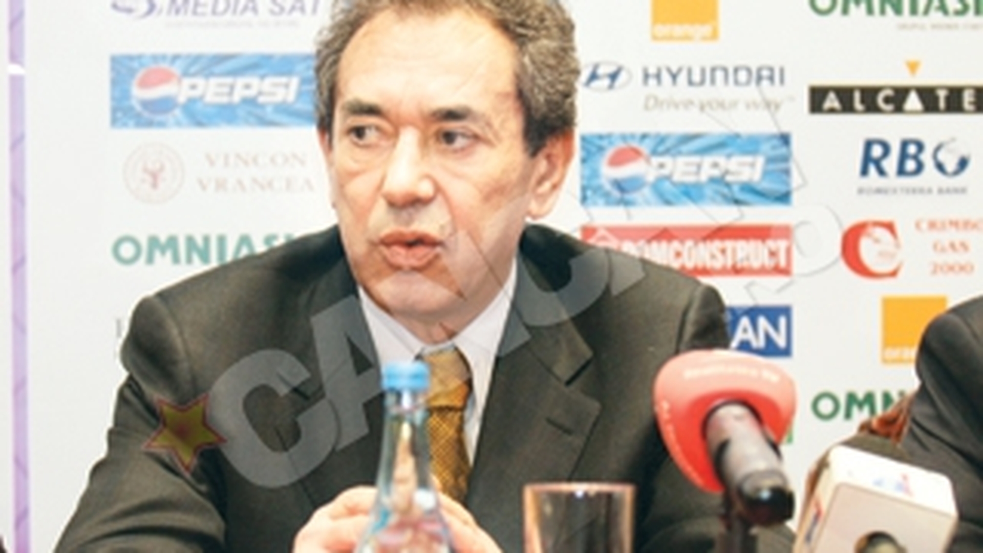 Nicolae Badea si-a botezat fetita intr-un restaurant de fite! Invitatii s-au delectat cu un meniu japonez