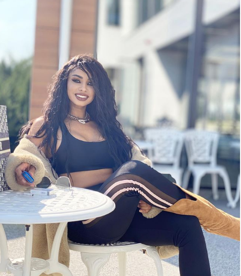 Imaginile de groază când Laurette e bătută în camera de hotel: ”Deschide ușa! Mă omoară!”