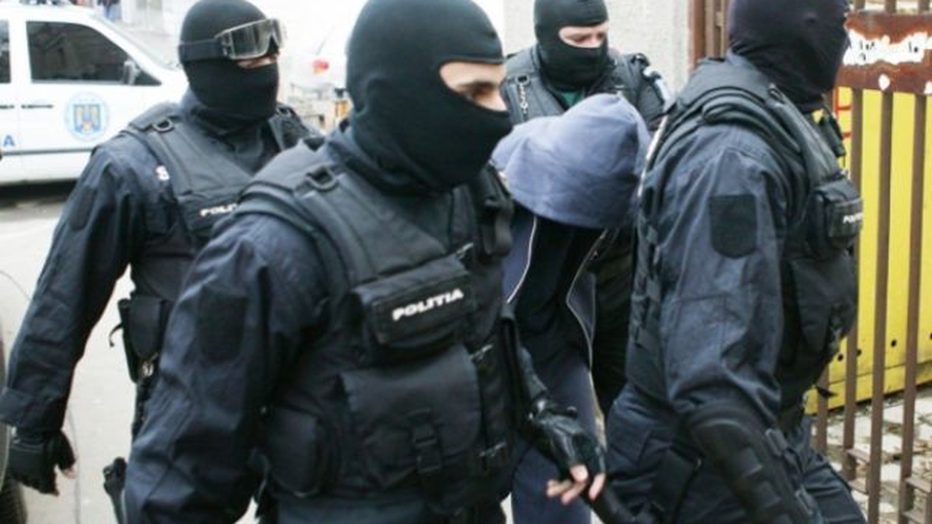 FANE CARAN loveşte din închisoare. Ce a făcut interlopul