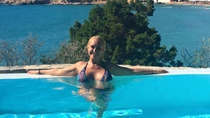 VICA BLOCHINA, probleme cu banca! Ce a păţit fosta iubită a lui VICTOR PIŢURCĂ!