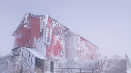 Cabana Babele din masivul Bucegi, scoasă la vânzare! Suma exorbitantă care se cere