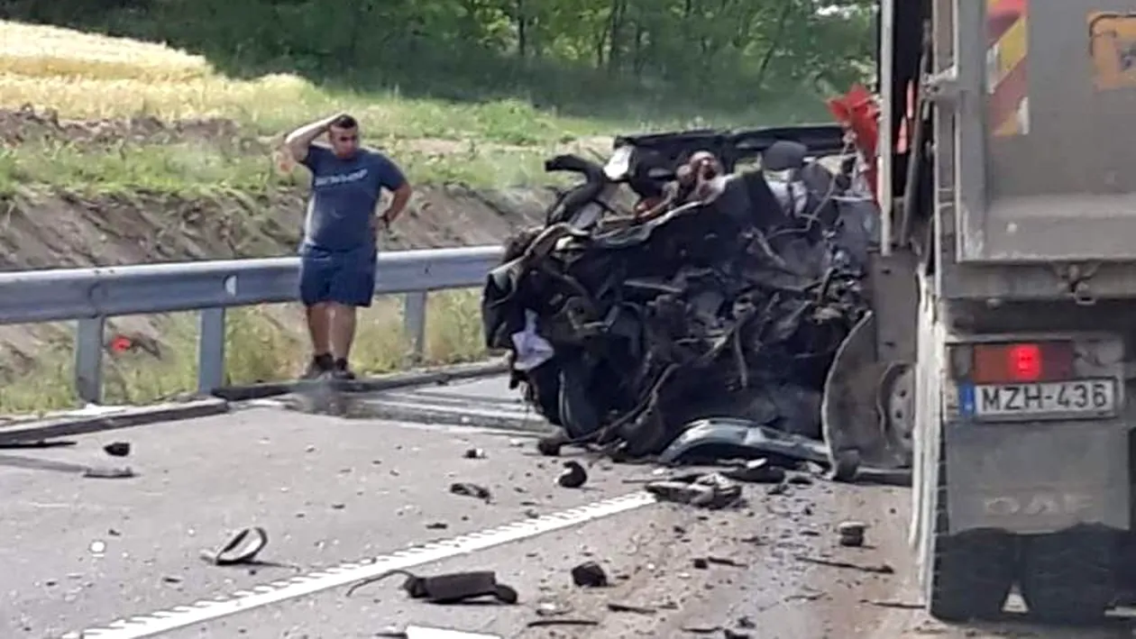 Accident teribil în Ungaria! Un microbuz românesc, implicat! Cel puțin 7 morți