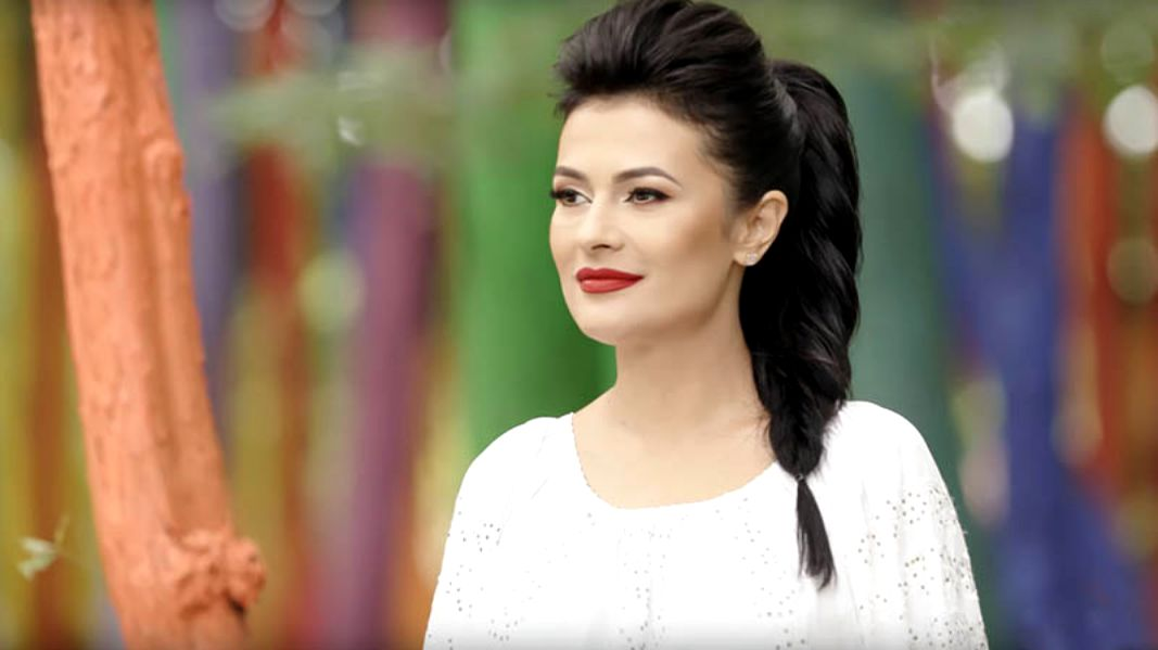 Olguța Berbec a născut! Interpreta de muzică populară a devenit mămică pentru a doua oară