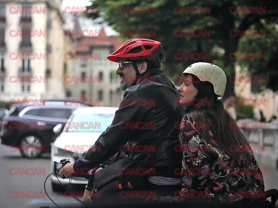 Dana Rogoz și soțul, pe bicicletă prin Capitală