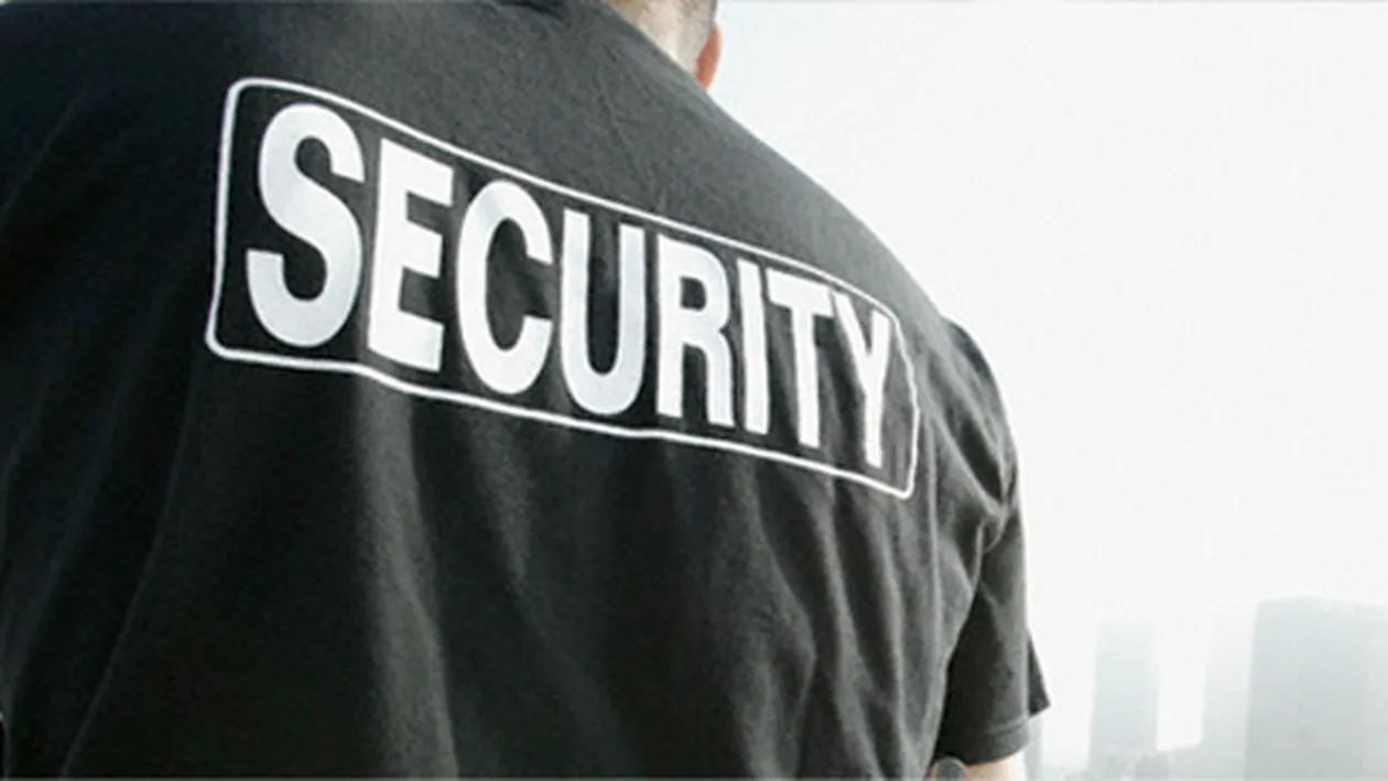 Niște polițiști din Buzău și-au făcut selfie-uri cu agenți de pază beți criță