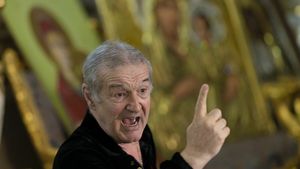 Gigi Becali, reacție acidă la adresa finei sale, Gabriela Firea. Milionarul a ținut să puncteze care este rolul femeii în societate: ,,,Femeia este făcută să fie stăpânită”