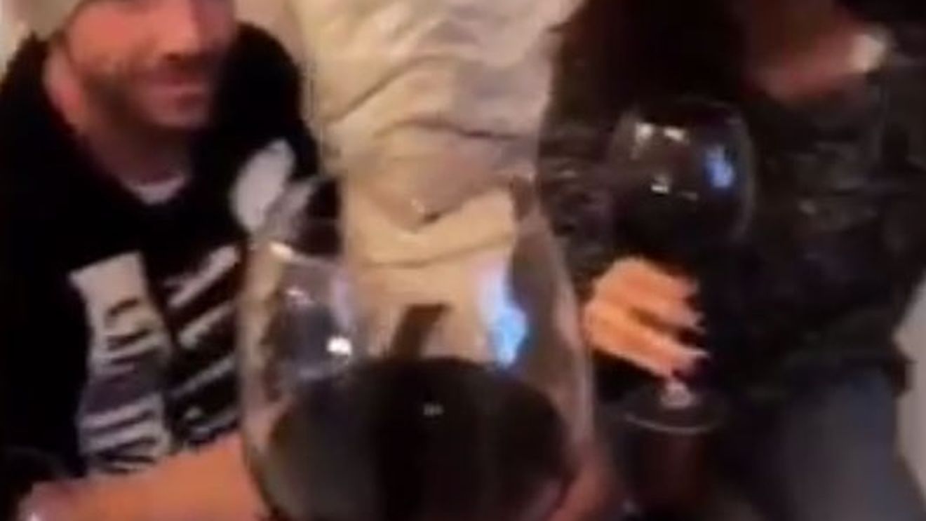 Prieteni la cataramă. Cum se distra Claudia Pavel cu falsul chirug italian, descoperit la București. FOTO
