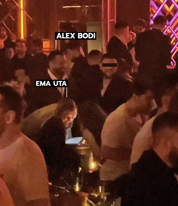 Ema Uta se uită pe meniu (Foto: CANCAN.RO)