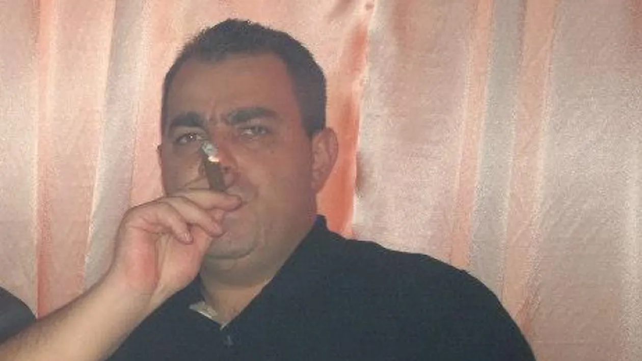 Credeai ca le-ai vazut pe toate? O sa ramai mut cand vei privi o poza din 1984 cu Florin Cioaba si Daniel, fiul sau