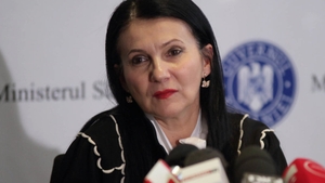 Zi decisivă pentru Sorina Pintea. Astăzi află dacă scapă sau nu de Arestul Central