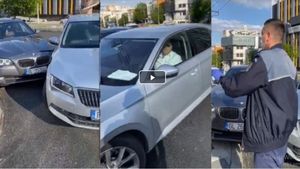 Gelozia nu are limite! Doi bărbați s-au șicanat cu mașinile în trafic, pentru o femeie