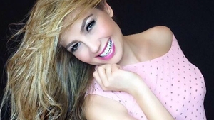 Thalia si-a inceput cariera la doar 1 an! Cum arata vedeta in copilarie