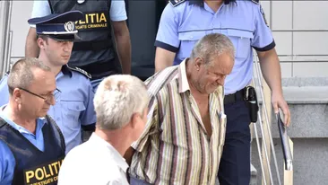 Gheorghe Dincă a fost atacat de bătăușul cu ochi de sticlă, chiar în celulă! Condamnatul periculos îl luase de mult în vizor