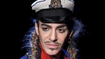 John Galliano, designerul concediat de la casa de modă Dior pentru remărcile sale antisemite, se întoarce în fashion!