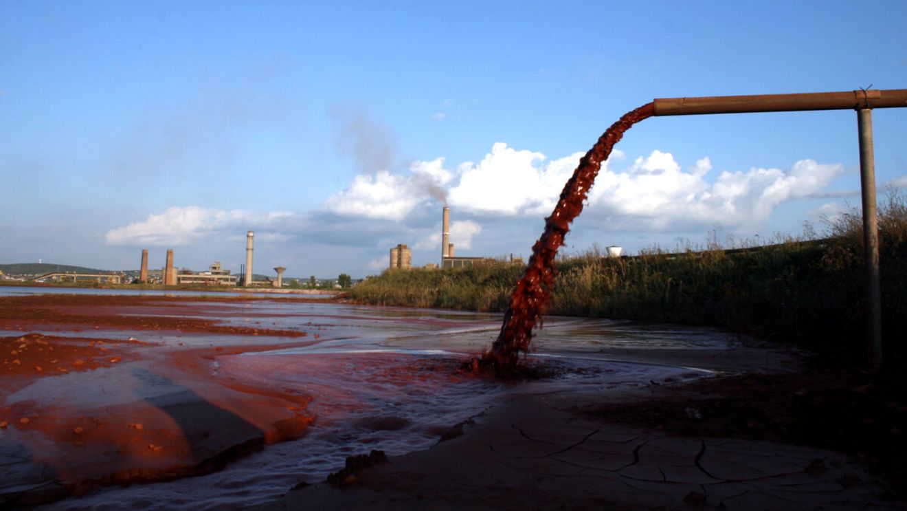 Furnalele care luminau noaptea Oradei și trimiteau alumină până în spațiu s-au stins fără ceremonie