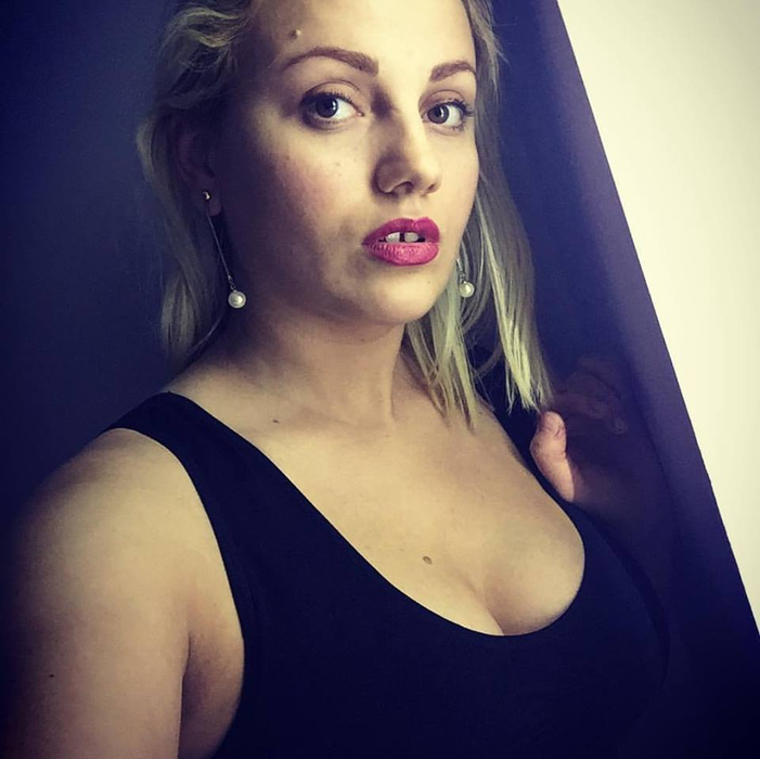 În urmă cu 15 ani era printre cele mai sexy din showbiz! Cum s-a transformat SELENA (ex-Candy): ”Nu mai sunt o tinerică…”