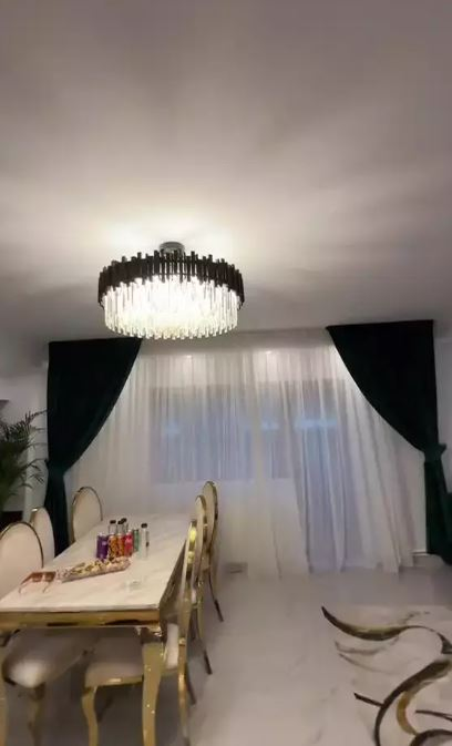 Cum arată palatul lui Tzancă Uraganu’ de la Ploiești. Are 2 etaje și 600 de metri pătrați!