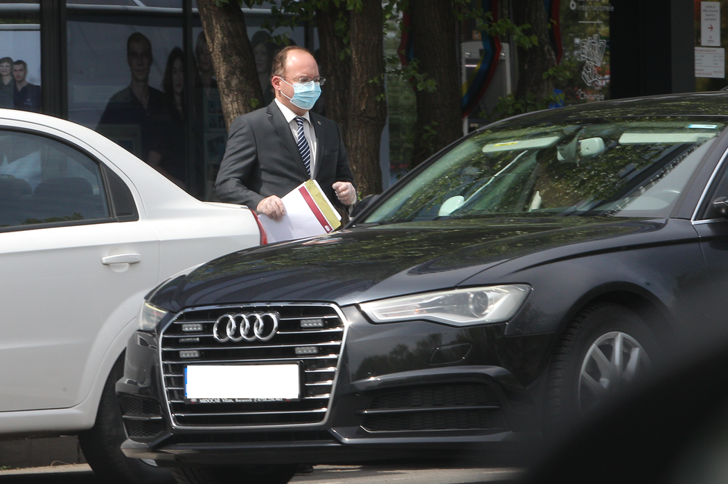 Bogdan Aurescu, un ministru elegant care respectă regulile pe durata pandemiei