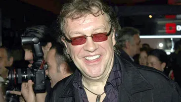 Ea este iubita lui Gabriel Cotabita cu 30 de ani mai tanara! Vezi aici imagini cu focoasa blondina!