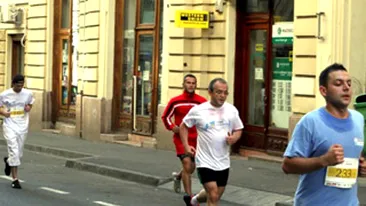 Emil Boc a alergat cinci km la Crosul Companiilor - Uite-l in echipament sportiv