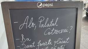 Mesaj viral apărut la intrarea unui restaurant din București. Clienții au izbucnit în râs când au văzut ce scrie: „Alo, Palatul Cotroceni?”