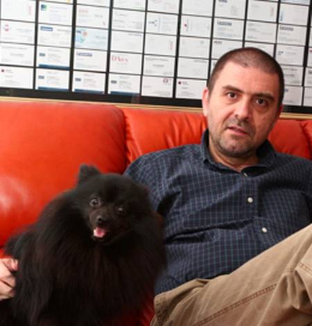 George Butunoiu susține, la rândul lui, că bunurile i-au fost sechestrate de Carmen Păștin și fiica acesteia, Andreea Stroe