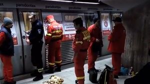 Imagine şocantă cu tânăra ucisă în staţia Dristor! Era prinsă sub metrou şi nimeni nu a putut să o ajute...